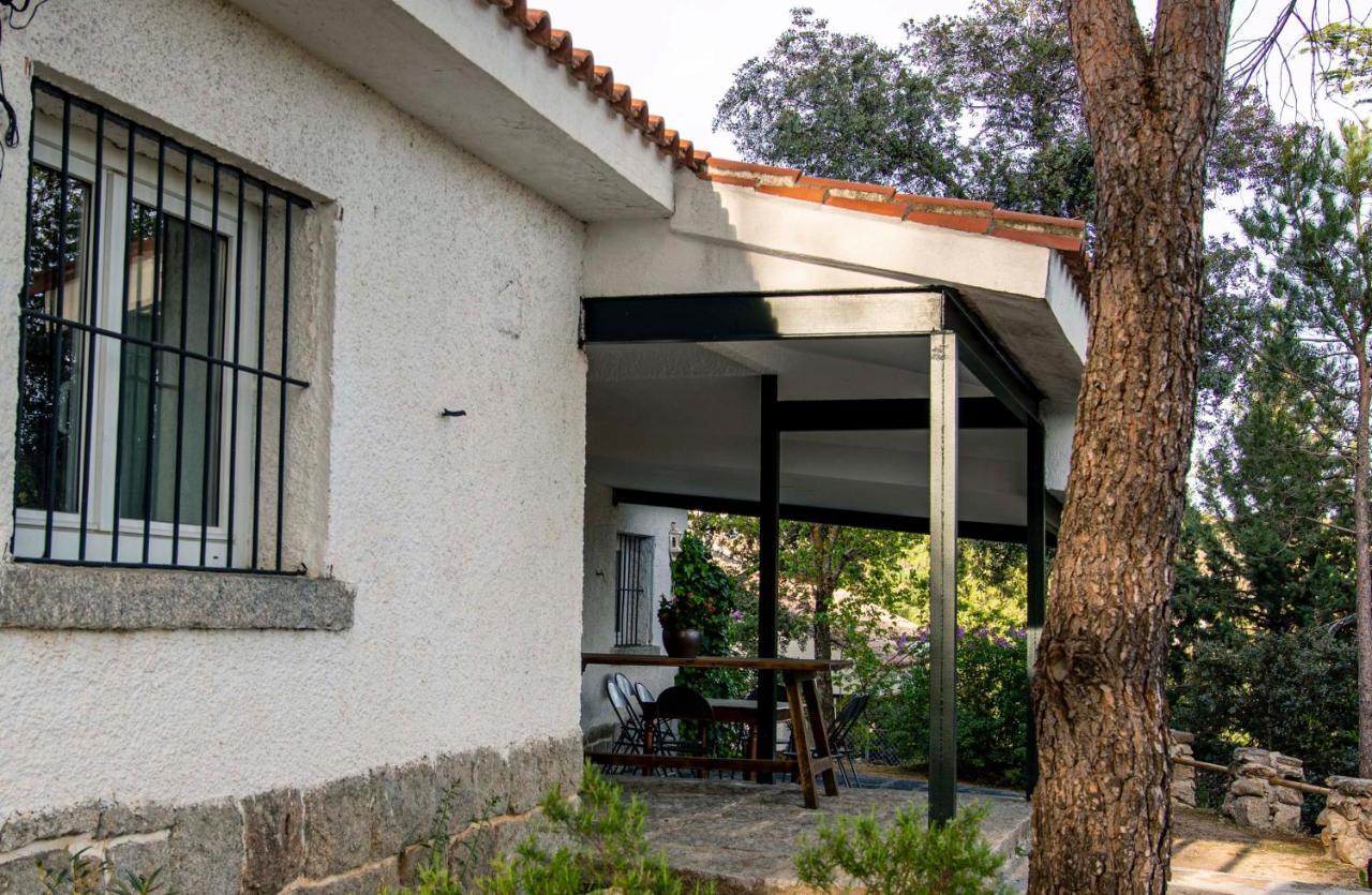 Chalet Con Piscina En Torrelodones Buitenkant foto
