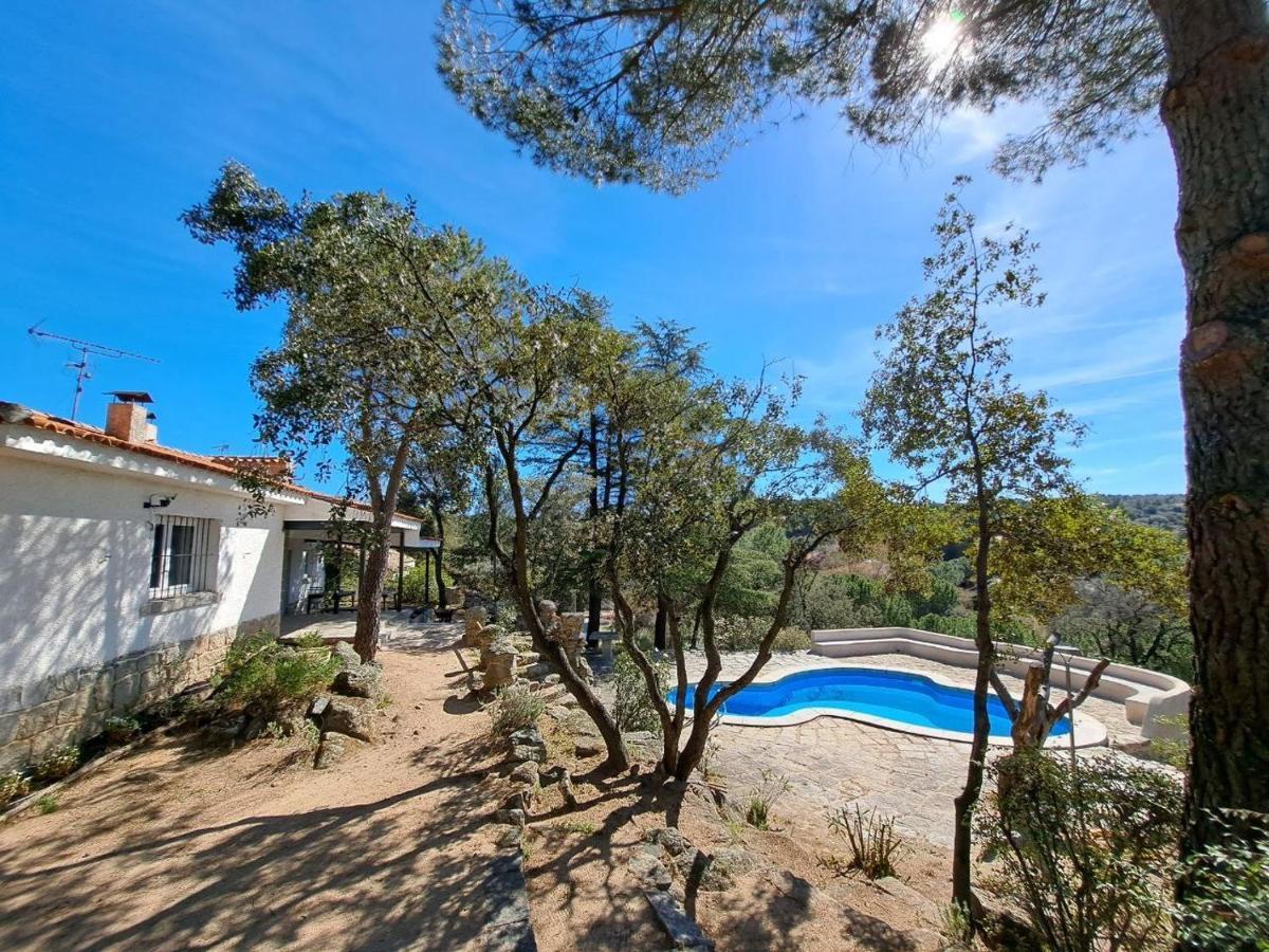 Chalet Con Piscina En Torrelodones Buitenkant foto