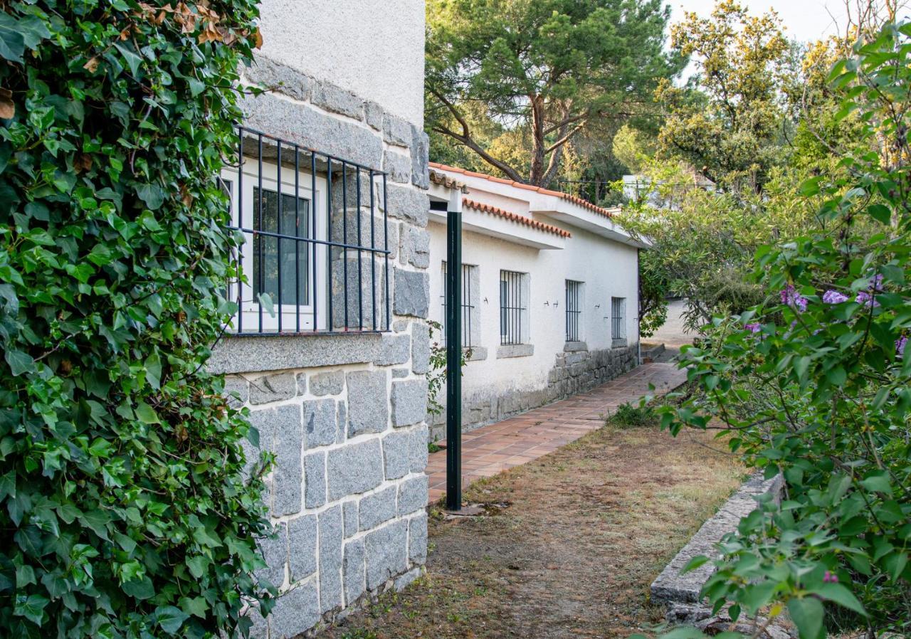 Chalet Con Piscina En Torrelodones Buitenkant foto