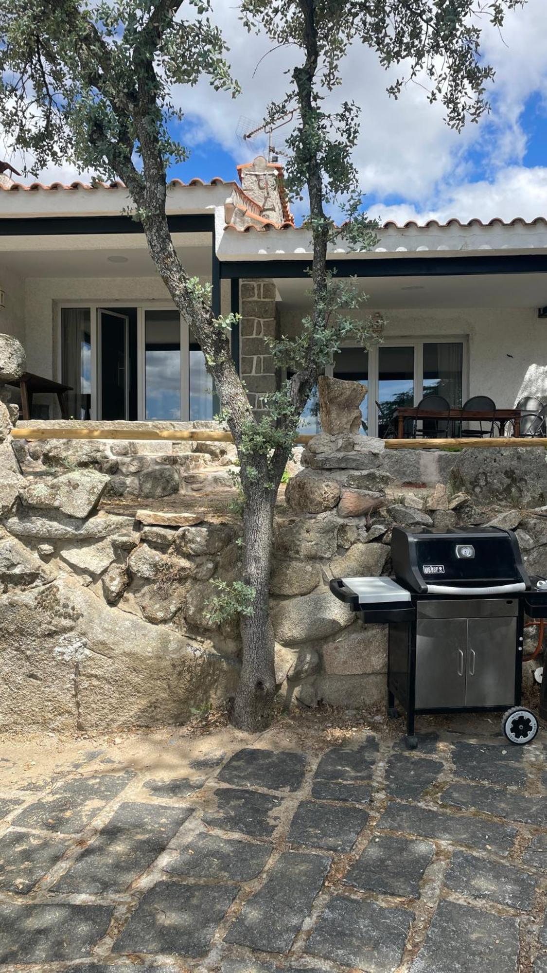 Chalet Con Piscina En Torrelodones Buitenkant foto