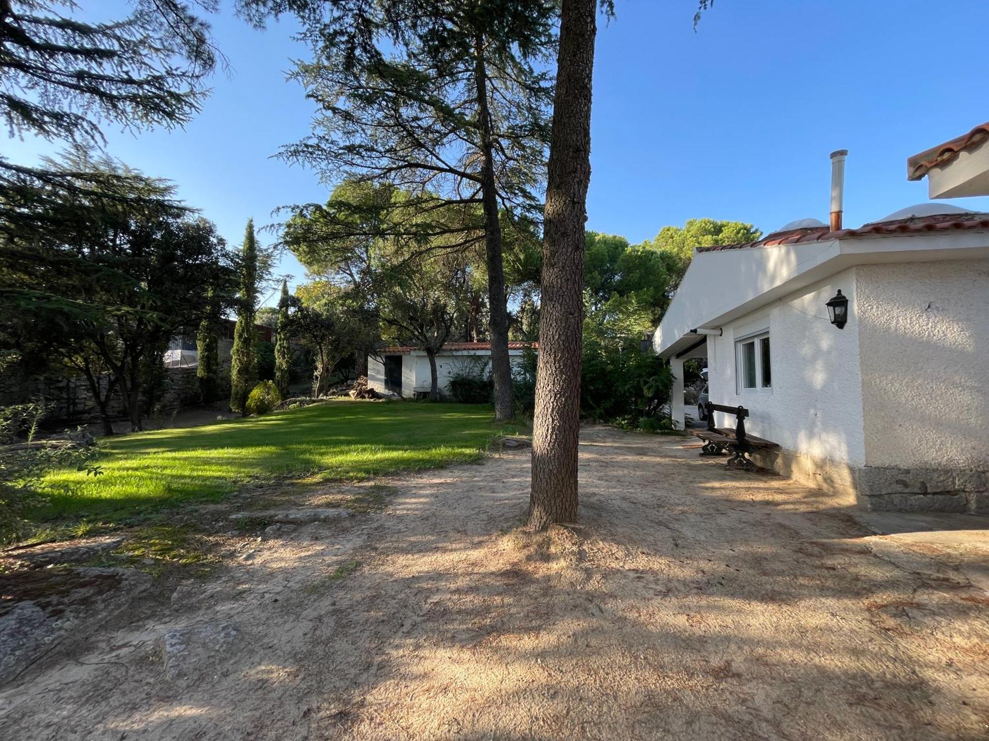 Chalet Con Piscina En Torrelodones Buitenkant foto