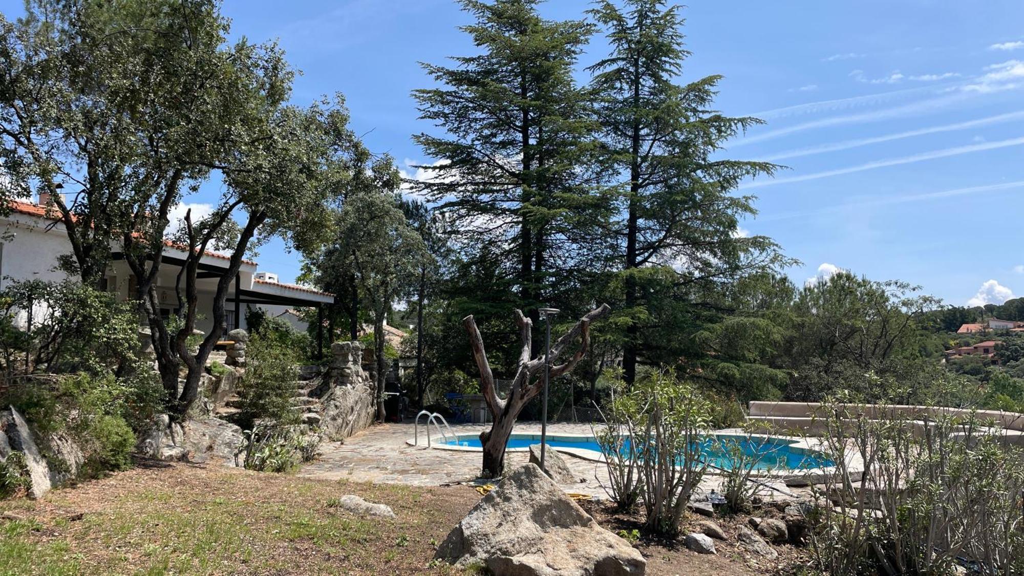 Chalet Con Piscina En Torrelodones Buitenkant foto