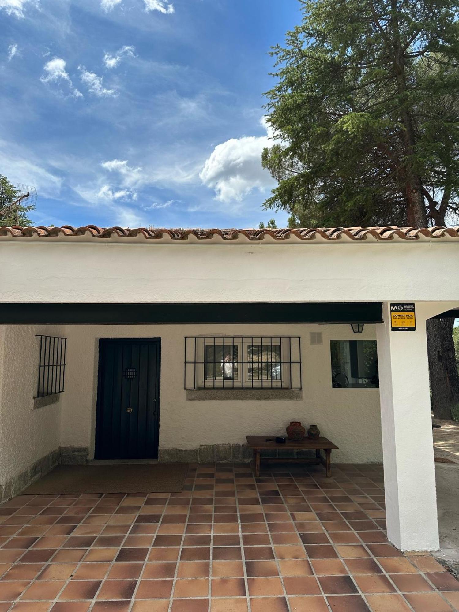 Chalet Con Piscina En Torrelodones Buitenkant foto